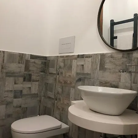 לינה וארוחת בוקר Al Mulino 3*